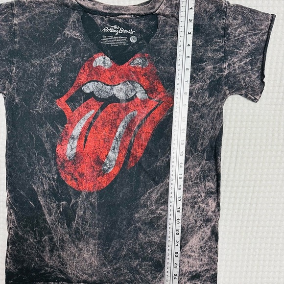 Hot topic, Rolling Stones, customized, graphic T PRICE FIRM - Picture 5 of 6